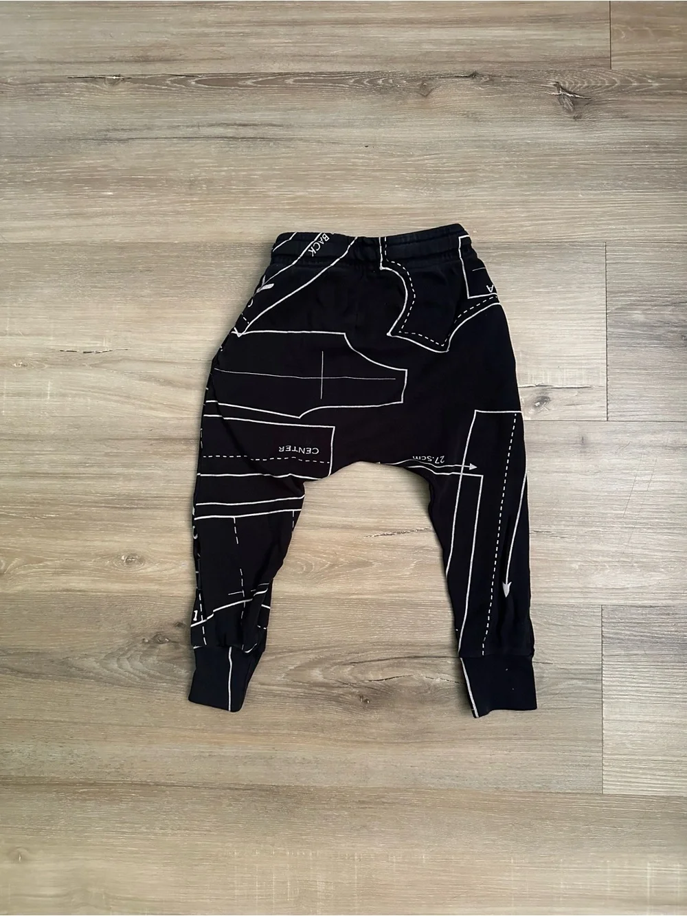 NUNUNU Black Pattern Drop Crotch Pants – 18–24M